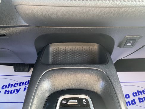 Used 2024 Toyota Corolla SE image 12