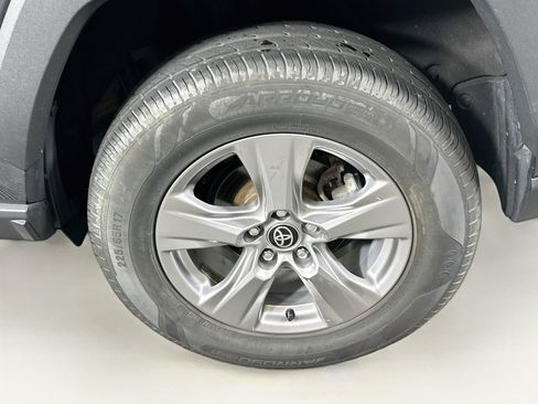 Used 2024 Toyota RAV4 XLE FWD image 11