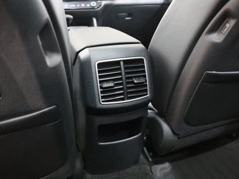 Used 2026 Kia Sportage EX w/ EX Panorama Roof Package FWD image 32
