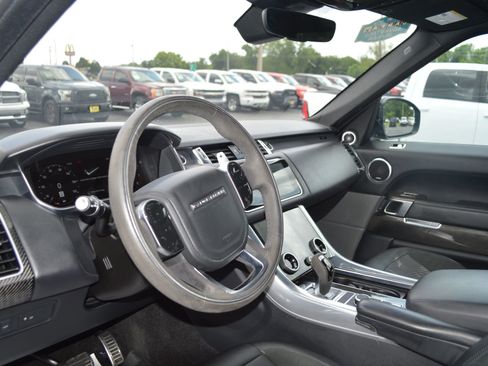 Used 2020 Land Rover Range Rover Sport HST image 13