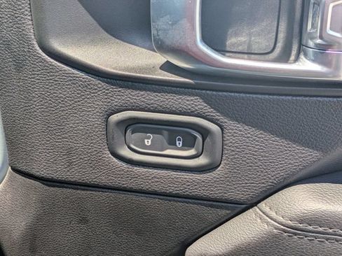 Used 2023 Jeep Wrangler Unlimited Sahara AWD/4WD image 34