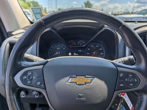 Used 2022 Chevrolet Colorado Z71 AWD/4WD image 10