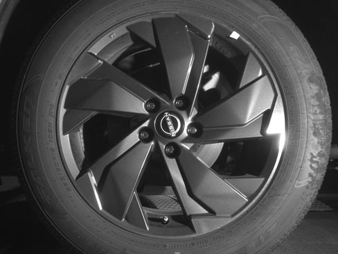 Used 2025 Nissan Rogue SV image 12