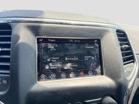 Used 2021 Jeep Grand Cherokee Laredo AWD/4WD image 15