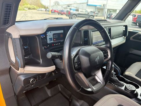 Used 2022 Ford Bronco Wildtrak AWD/4WD image 16