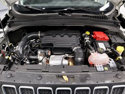 Used 2023 Jeep Renegade Latitude image 17