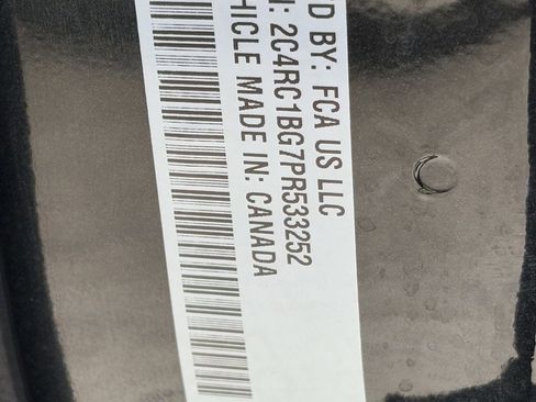 Used 2023 Chrysler Pacifica Touring-L image 34