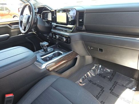 Used 2023 GMC Sierra 1500 Elevation image 27