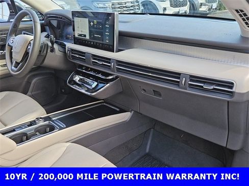 Used 2023 Lincoln Corsair Standard w/ Equipment Group 101A image 15