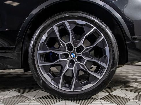 Used 2025 BMW X7 M60i AWD/4WD image 42