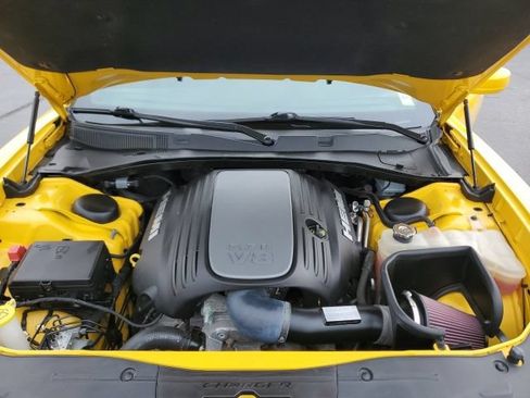 Used 2018 Dodge Charger R/T RWD image 11