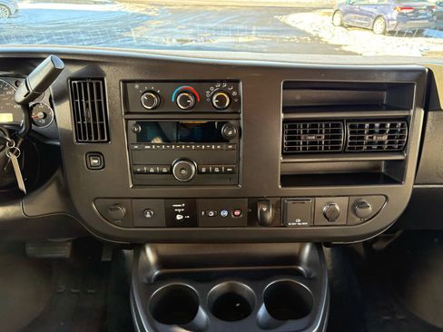 Used 2023 GMC Savana 3500 Extended w/ Power Convenience Package image 20