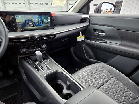 New 2026 Nissan Kicks SV image 13