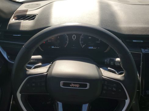 Used 2021 Jeep Grand Cherokee L Altitude image 23