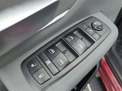 Used 2019 RAM 1500 Big Horn image 14