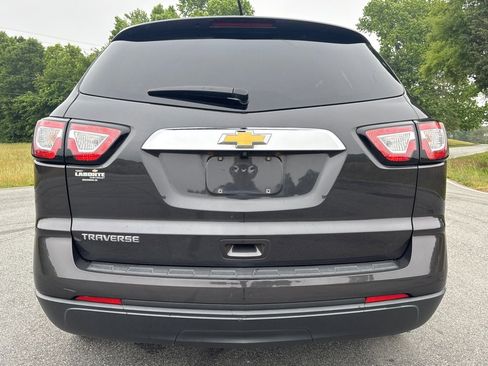 Used 2017 Chevrolet Traverse LS FWD image 4