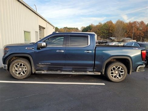 Used 2022 GMC Sierra 1500 SLT w/ SLT Premium Plus Package image 3