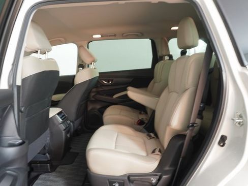 Certified 2024 Subaru Ascent Premium w/ Convenience Package image 32