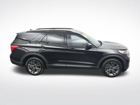 Certified 2023 Ford Explorer XLT w/ Equipment Group 202A AWD/4WD image 27