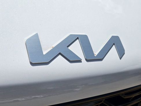 New 2026 Kia Sorento S FWD image 5