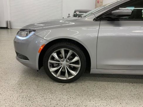 Used 2016 Chrysler 200 S image 33