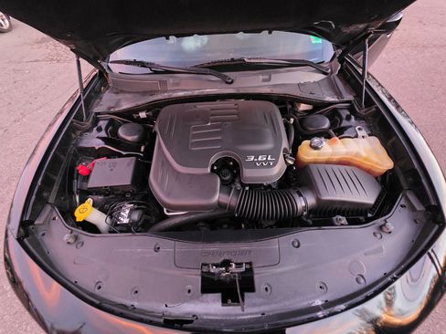 Used 2020 Dodge Charger SXT w/ Leather Interior Group image 23