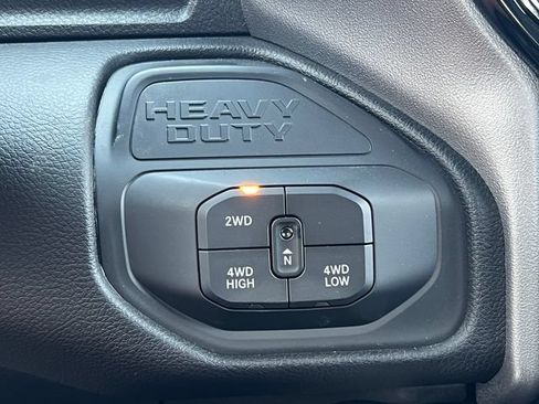 Used 2025 RAM 2500 Laramie AWD/4WD image 27