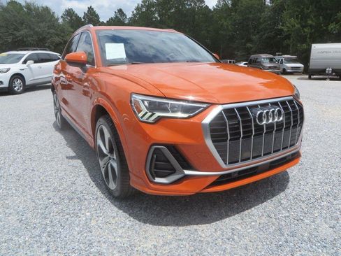 Used 2021 Audi Q3 2.0T Premium Plus w/ Premium Plus Package AWD/4WD image 4