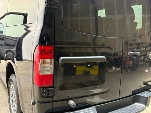 Used 2020 Nissan NV 3500 SL image 29