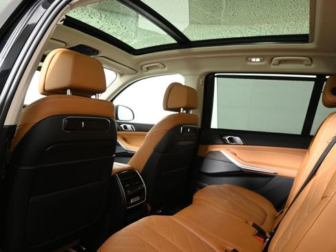 Certified 2023 BMW X7 xDrive40i w/ Premium Package image 33