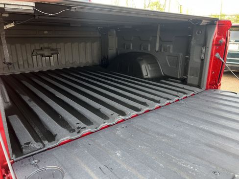 Used 2022 Chevrolet Silverado 1500 LT w/ Bed Protection Package image 15
