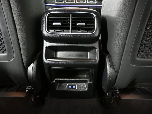 Certified 2025 Mercedes-Benz GLE 450 4MATIC image 18