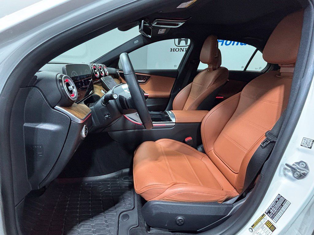 Used 2023 Mercedes-Benz C 300 Sedan image 10