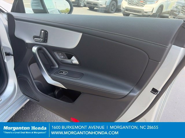 Used 2025 Mercedes-Benz CLA 250 4MATIC image 36