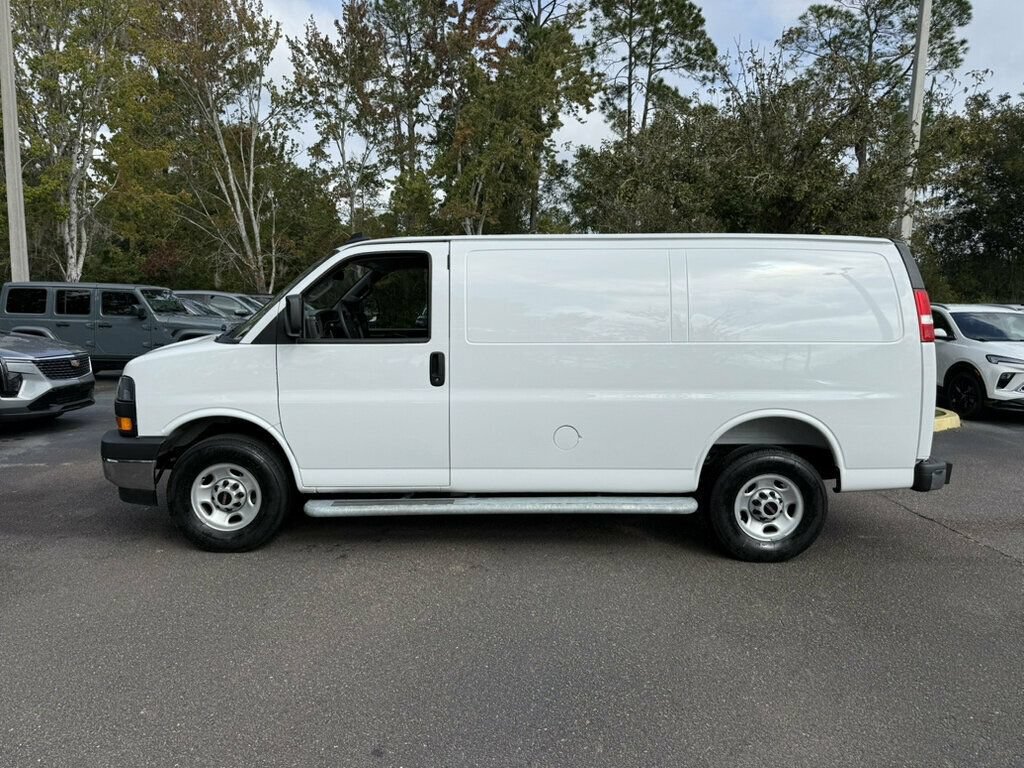 Used 2025 GMC Savana 2500 w/ Driver Convenience Package RWD image 2