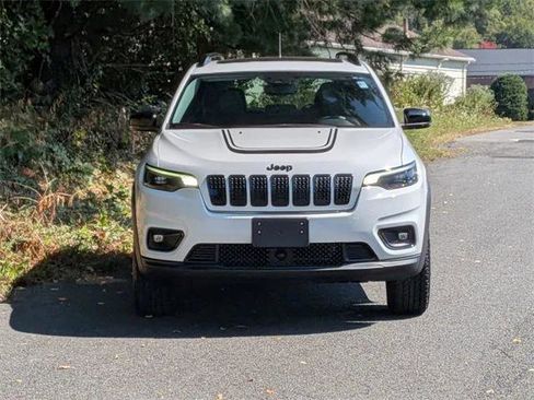 Certified 2022 Jeep Cherokee Latitude w/ Sun & Sound Group image 2
