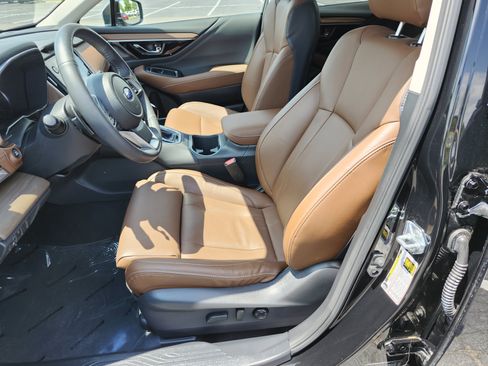 Used 2025 Subaru Outback Touring AWD/4WD image 28
