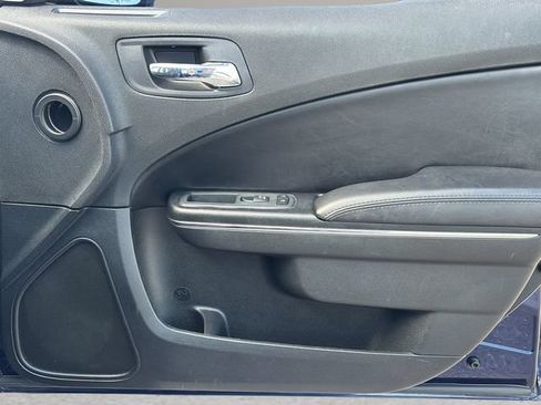 Used 2013 Dodge Charger SXT RWD image 9