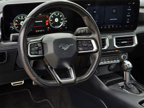 Used 2024 Ford Mustang Premium image 11