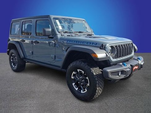 Used 2025 Jeep Wrangler Unlimited Rubicon 4xe w/ Safety Group AWD/4WD image 3
