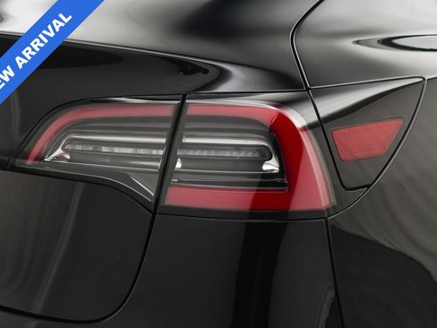 Used 2022 Tesla Model 3 image 23