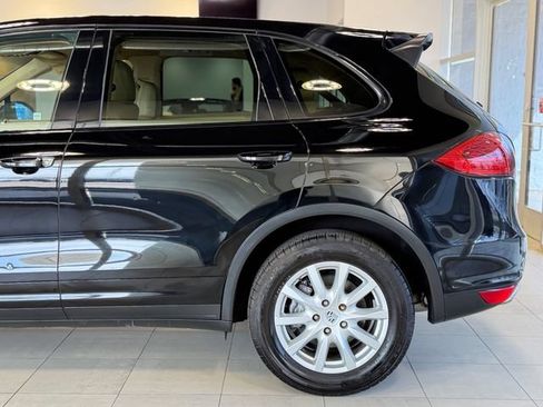 Used 2012 Porsche Cayenne AWD/4WD image 9