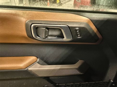 Used 2023 Ford Bronco Outer Banks image 7