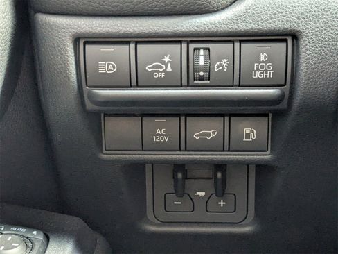 Used 2024 Toyota Land Cruiser image 30