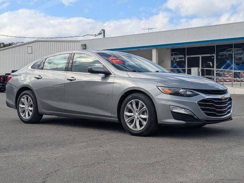 Certified 2024 Chevrolet Malibu LT image 2