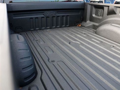 New 2026 Ford F250 Lariat w/ Black Appearance Package image 14