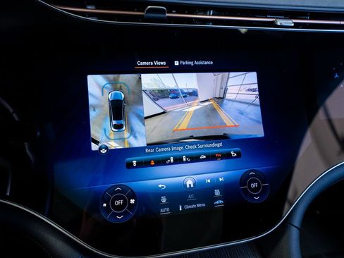 Used 2022 Mercedes-Benz EQS 580 580 image 47