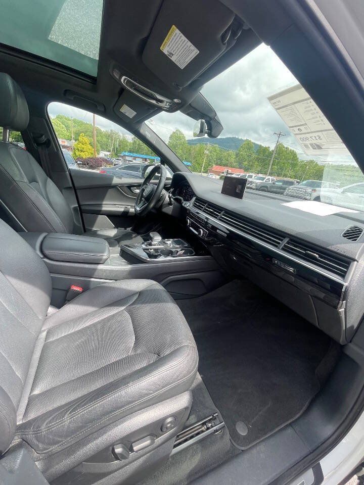 Used 2017 Audi Q7 3.0T Prestige AWD/4WD image 15