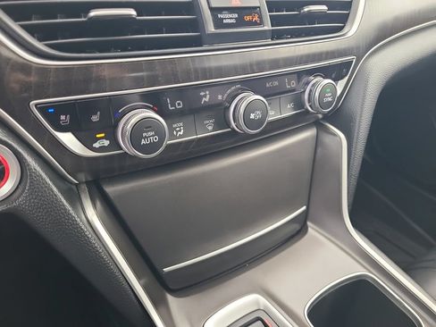 Used 2021 Honda Accord Touring image 15