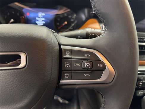 Used 2024 Jeep Compass Limited image 19